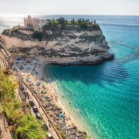 The Sun - Family 4* Tropea