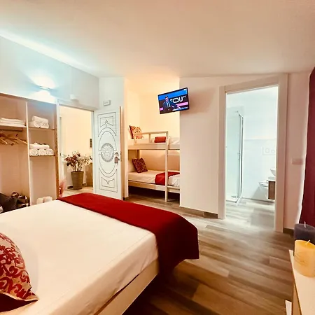 The Sun - Family Tropea