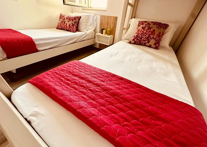 The Sun - Family Bed & Breakfast