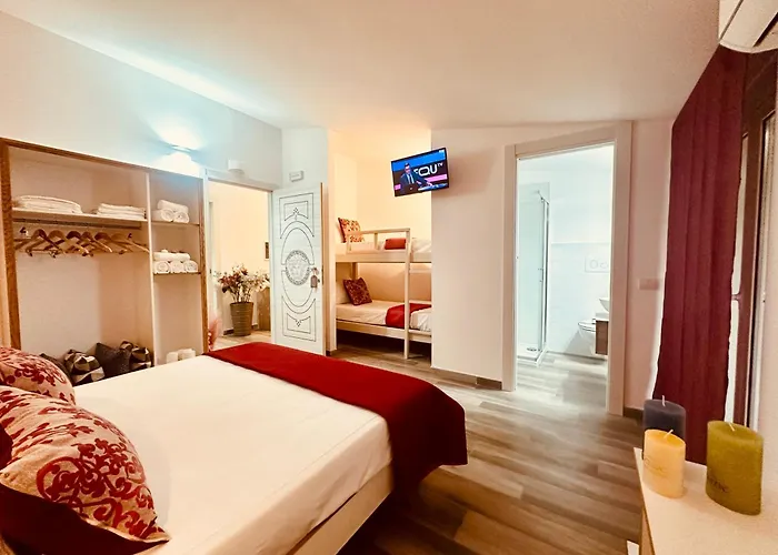 The Sun - Family Tropea