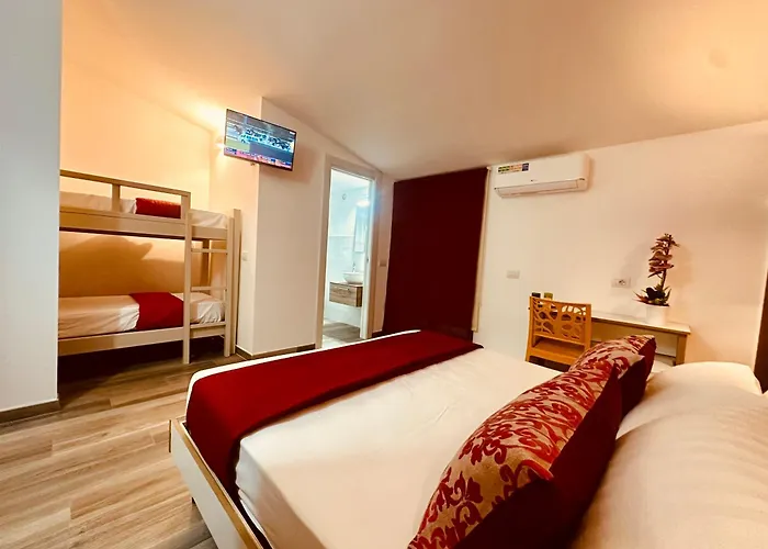 The Sun - Family Tropea