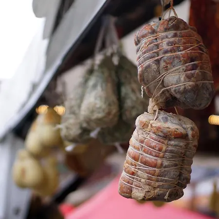 The Sun - Family B&B 트로페아