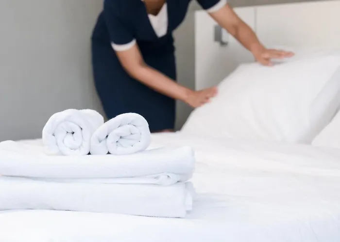 לינה וארוחת בוקר The Sun - Family טרופאה