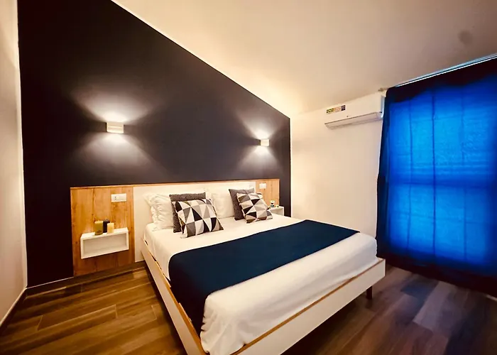 The Sun - Family לינה וארוחת בוקר 4*